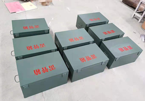 鸡东炸药箱和雷管箱一般是怎么存放的？